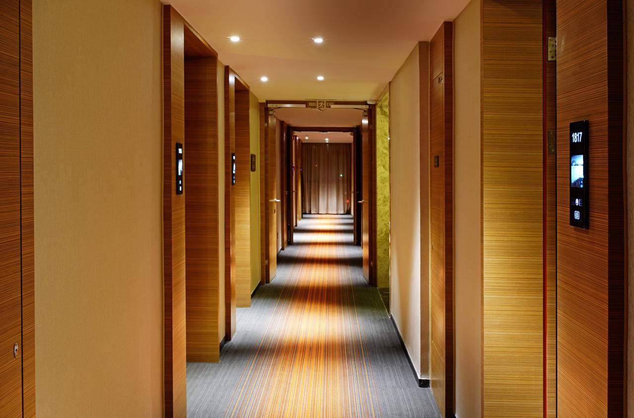 Hampton By Hilton Beihai Exteriör bild