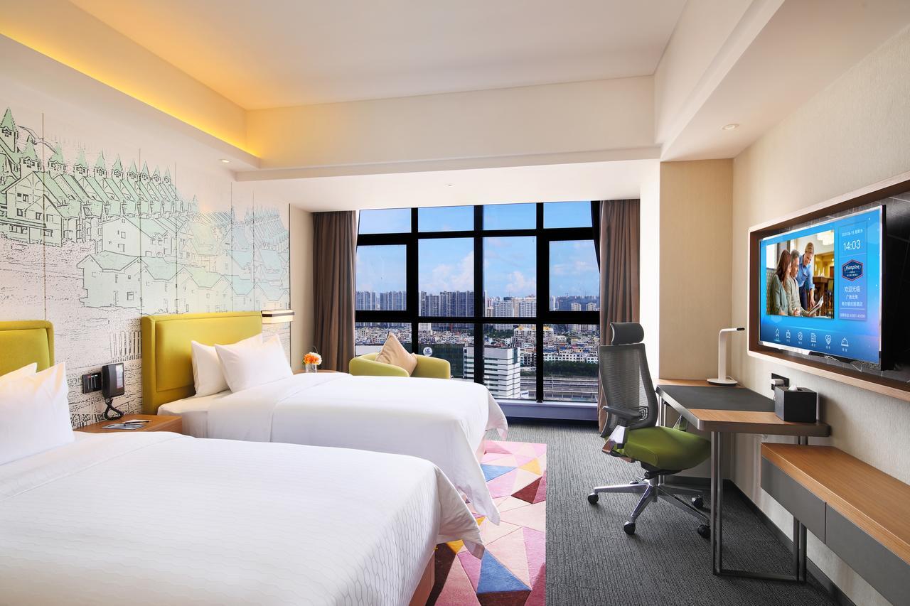 Hampton By Hilton Beihai Exteriör bild