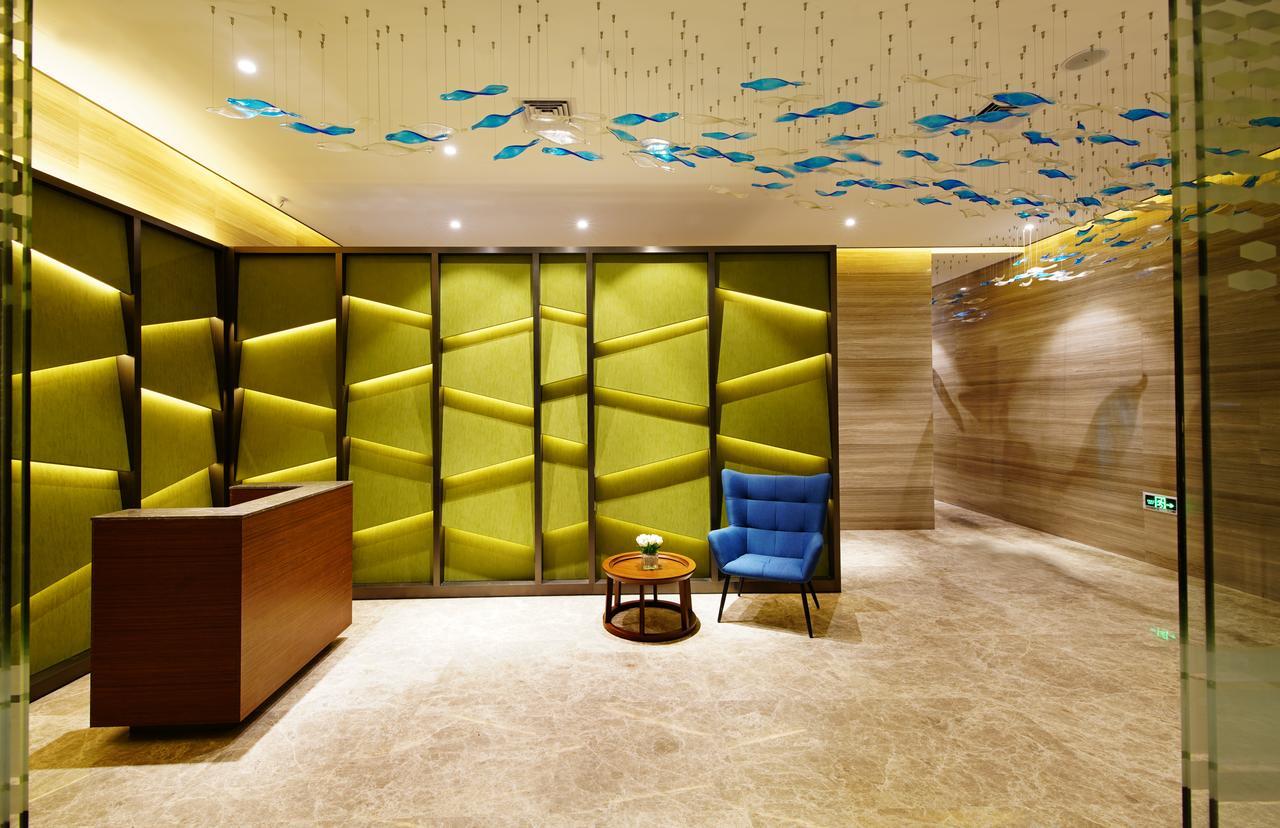 Hampton By Hilton Beihai Exteriör bild
